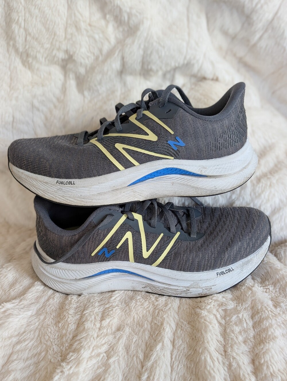 New Balance FuelCell Propel Gray Athletic Shoes Unisex M8DWide / W9.5DWide
